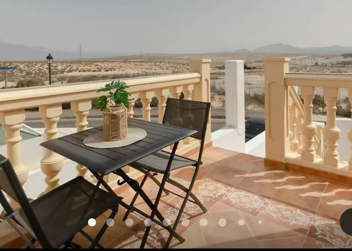 アパート Arenas Family *